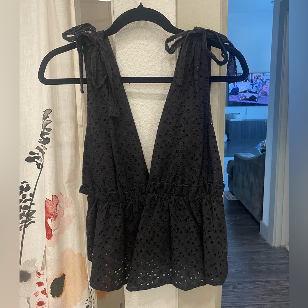 Storia Lace V Tank